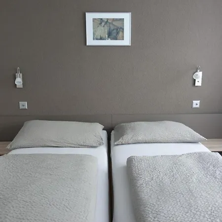 Apartment Mischi 9 & 10 Appartement-fewo 5-bettwohnung Nr- 9 By Interhome *